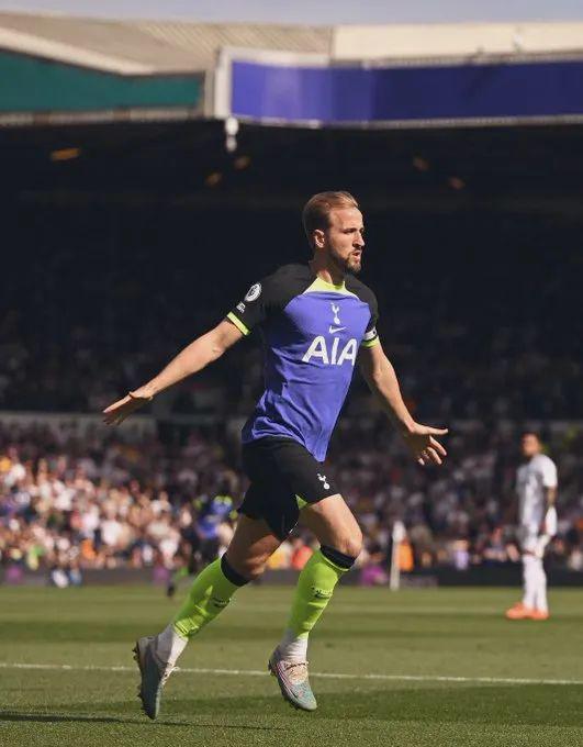 翘首以盼的 翘首以盼的