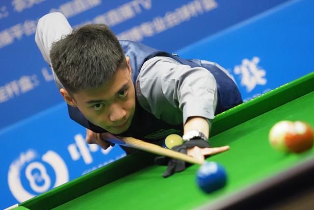 腰或双后腰 腰或双后腰