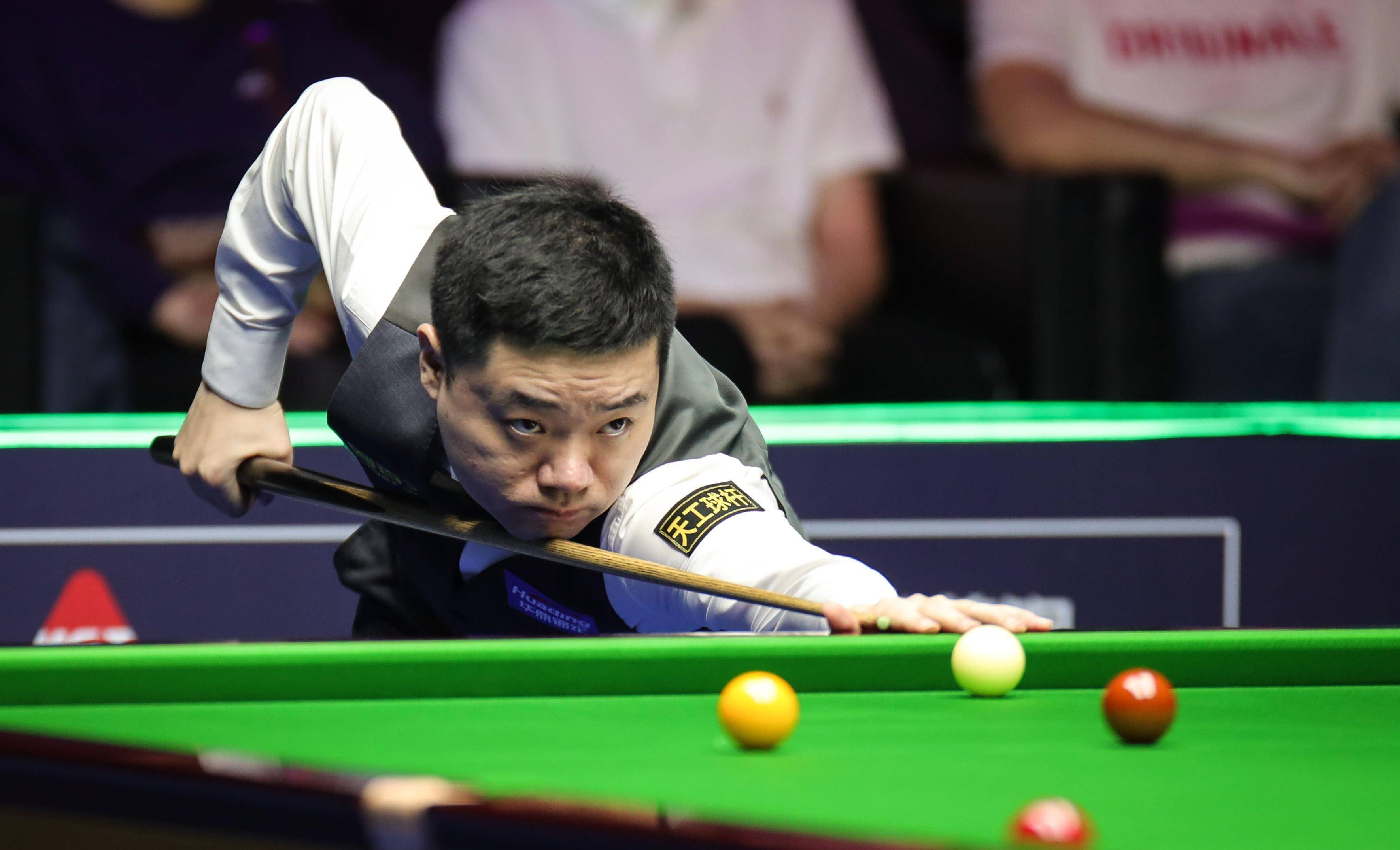 C米兰对他 C米兰对他